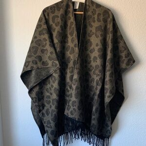 Woolrich Leopard Print Poncho - Black and Brown
